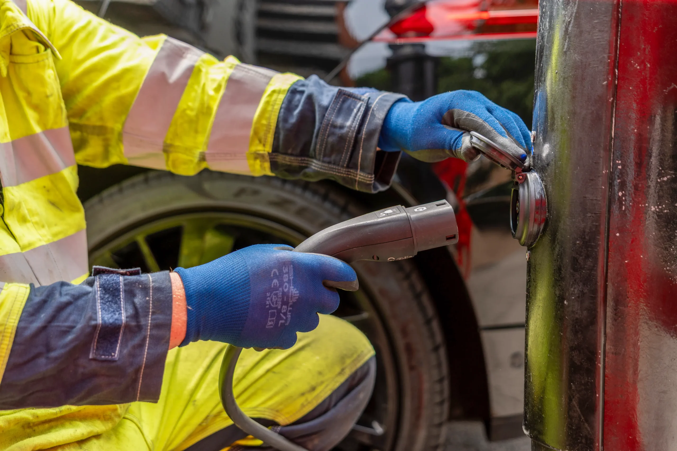 ubitricity completes roll-out of 2000 Public Electric Vehicle Charge Points in Tower Hamlets in under 4 months