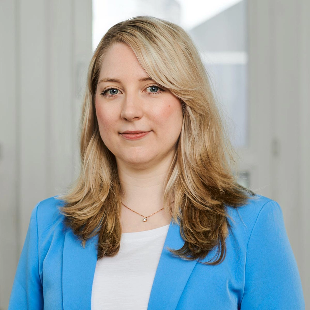 ubitricity-portrait-nicole-anhoff-rosin-head-of-marketing-communications Portrait of Nicole Anhoff-Rosin, Head of Marketing & Communications at ubitricity, the operator of the largest charging network in the UK.